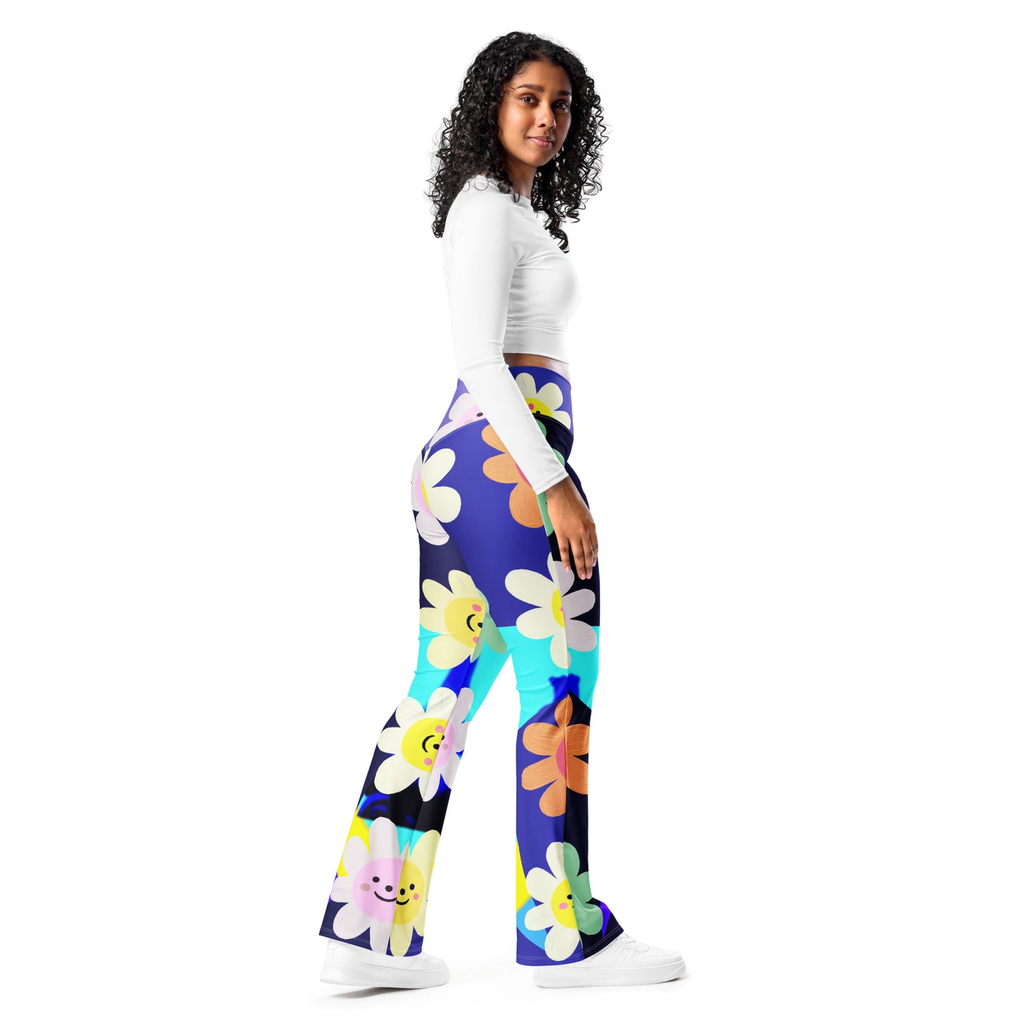 Cute Impasto Daisy flowers, STAR-Logo CALMNESS DESIGNS, CUTE-SMILY FACE Calmness Designs Flare leggings