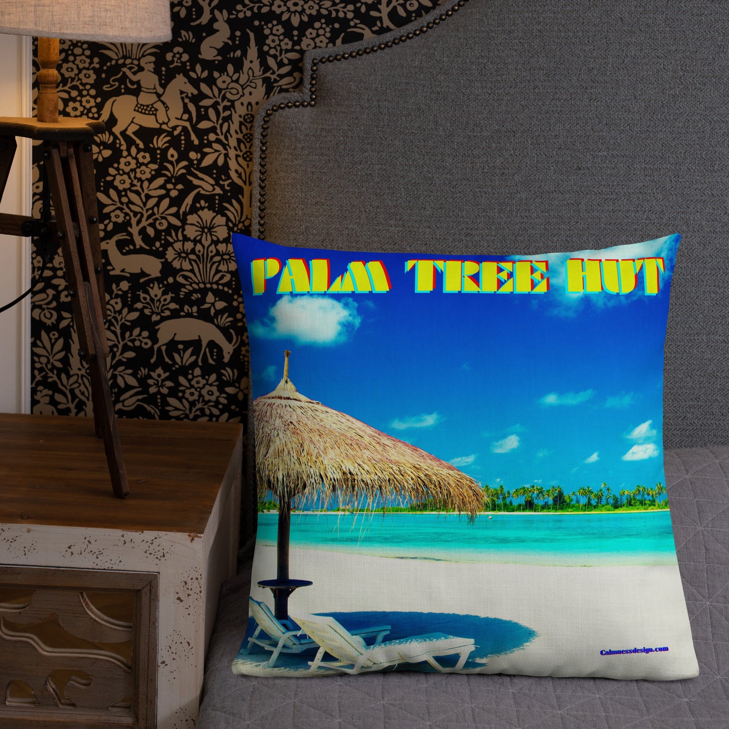 PALM TREE HUT Premium Pillow