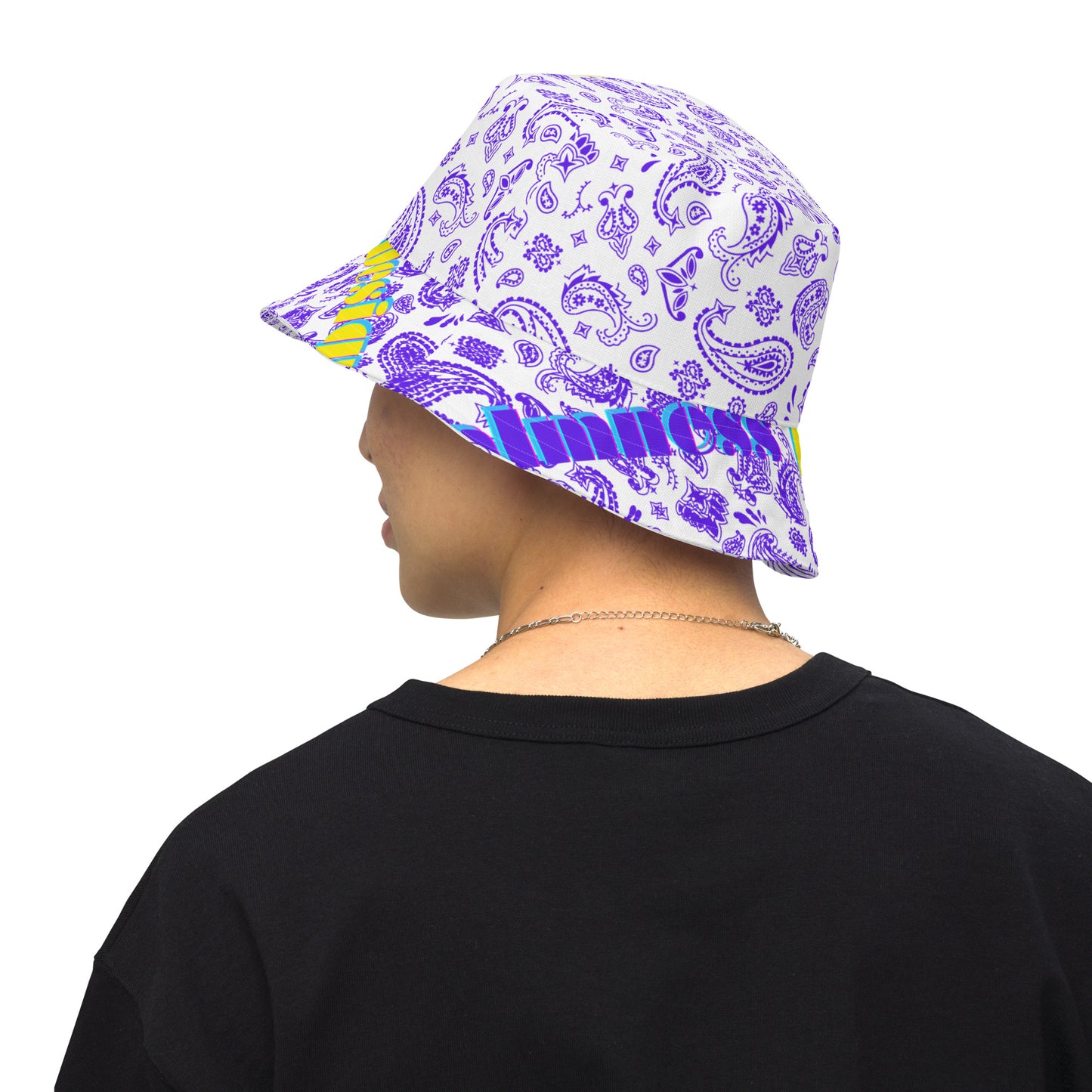 Reversible bucket hat