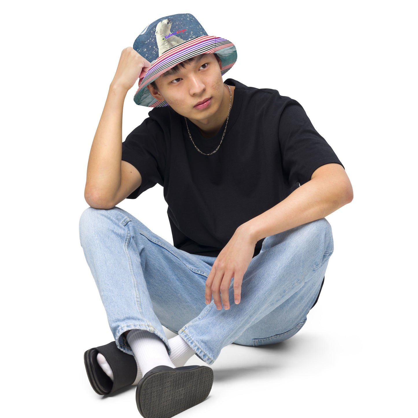 Polar Bear on an Iceberg, Reversible bucket hat