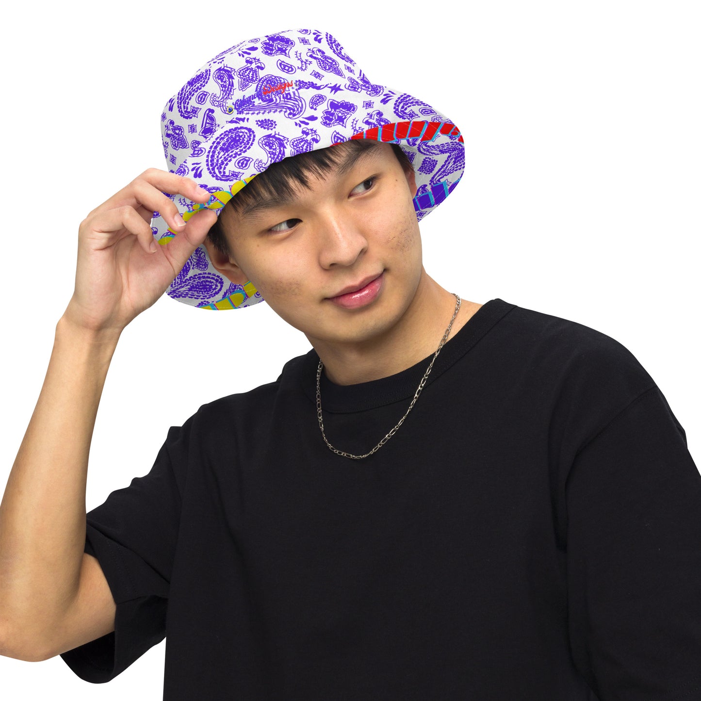 Reversible bucket hat