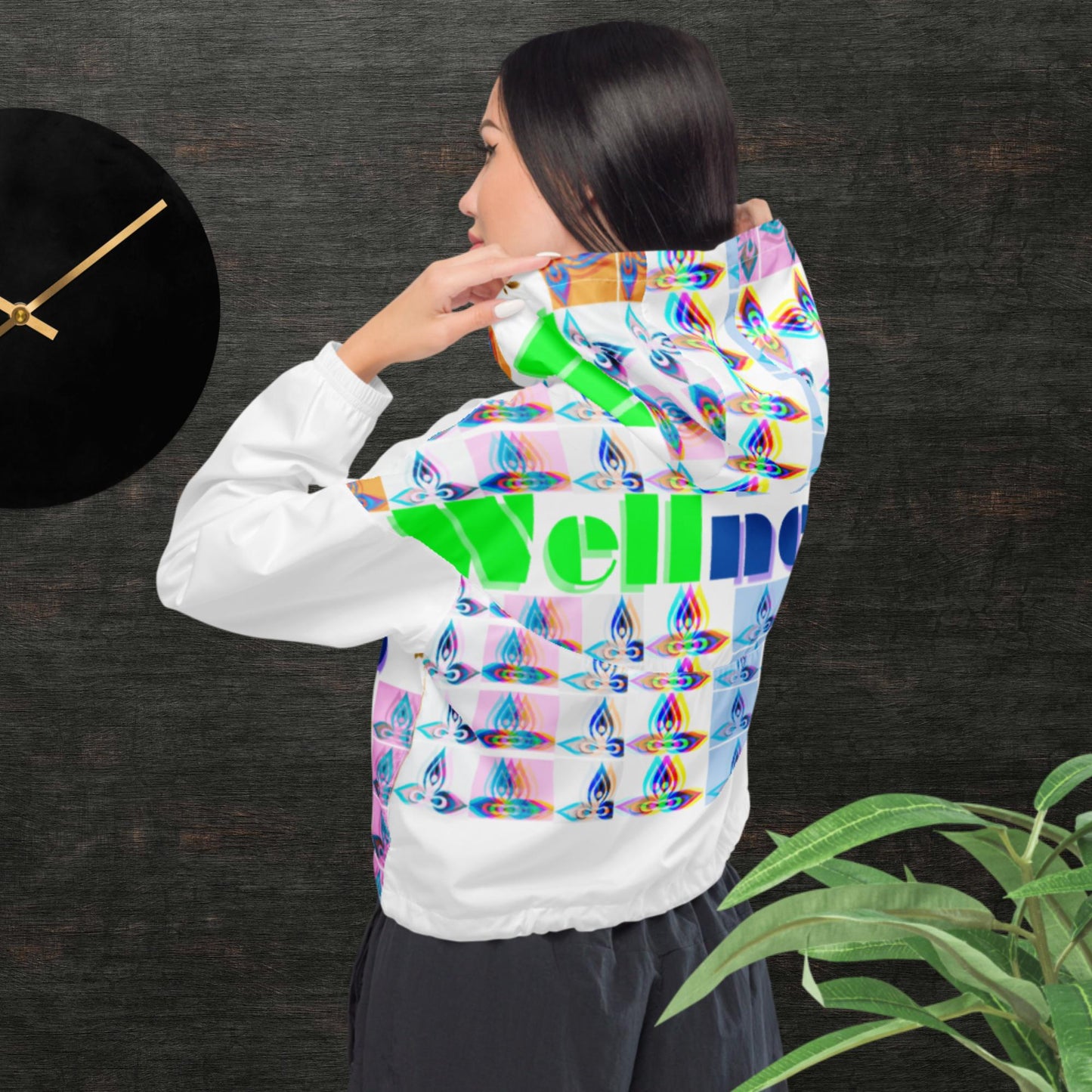 Wellness SPA Logo, Women’s cropped windbreaker