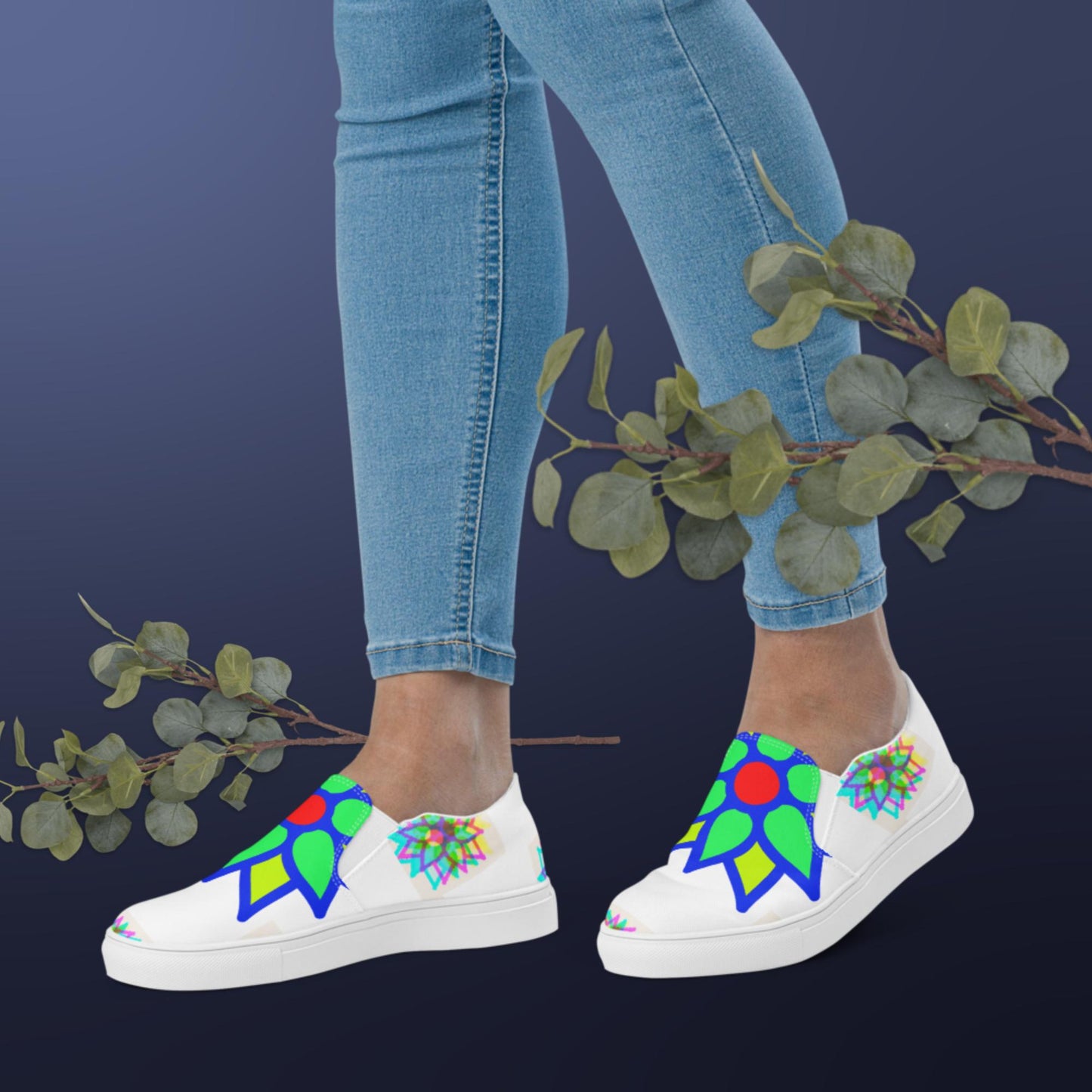 Lotus Flowers, Women’s slip-on canvas shoes